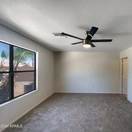 Image 3 - 1078 East Beth Drive, Phoenix, AZ 85042, USA - House for sale