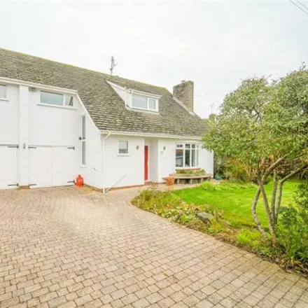 Buy this 4 bed house on Dee Park Road in Gayton, CH60 3RG