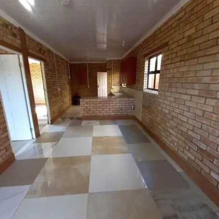 Image 4 - Gardendale Crescent, Mount Vernon, Durban, 4094, South Africa - Apartment for rent