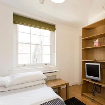 Rent this studio apartment on Euston Road in London, NW1 2FA