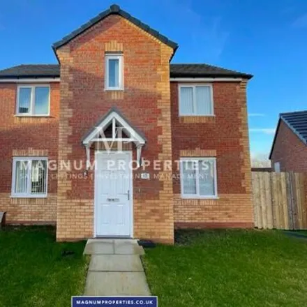 Rent this 4 bed house on Quensbury Grove in Middlesbrough, TS5 4GW