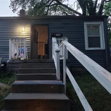 Buy this 2 bed house on 1632 Elmwood Avenue in Kansas City, MO 64127
