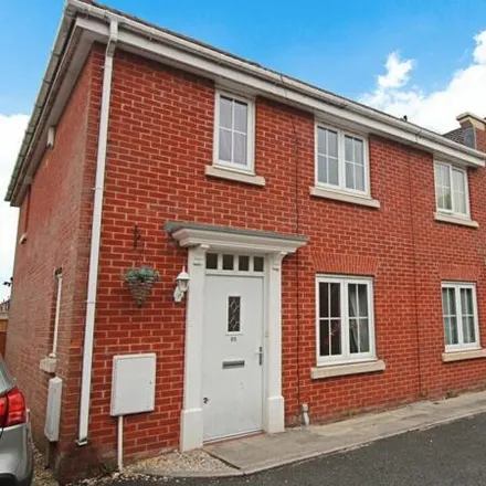Rent this 3 bed house on Jethro Street in Bolton, BL2 2PL
