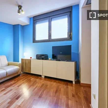 Rent this studio apartment on Calle Catalina Suárez in 26, 28007 Madrid