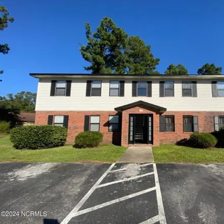 Rent this 2 bed apartment on 33 Rainbow Road in Jacksonville, NC 28546