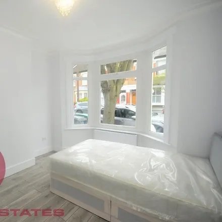 Image 4 - Clonmell Road, London, N17 6JT, United Kingdom - House for rent
