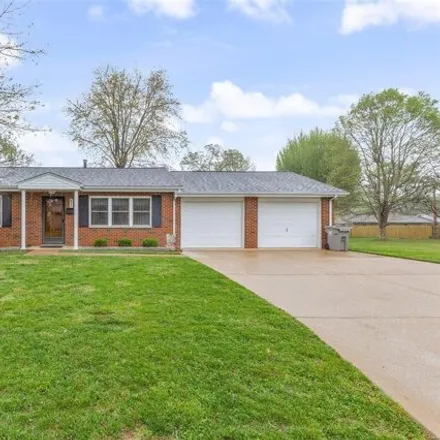 Buy this 3 bed house on 511 Carter Street in Farmington, MO 63640