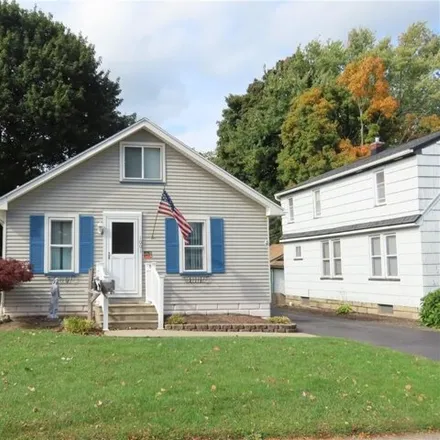 Buy this 3 bed house on 1001 Bennington Drive in City of Rochester, NY 14616