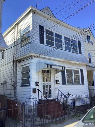 Image 2 - 34 Holden Street, Clifton, NJ 07011, USA - Townhouse for sale
