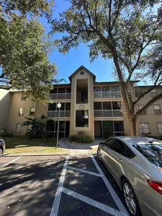 Buy this 2 bed condo on 678 Buoy Lane in Altamonte Springs, FL 32714