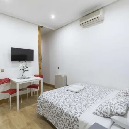 Image 2 - Petramora - Madrid, Calle del Barquillo, 40, 28004 Madrid, Spain - Apartment for rent