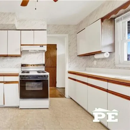 Image 8 - 6916 Avenue T, New York, NY 11234, USA - Duplex for sale