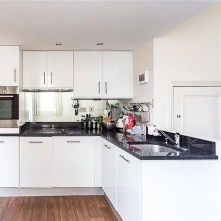 Image 4 - 13 Wallace Road, London, N1 2PG, United Kingdom - Apartment for rent