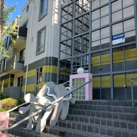 Rent this 3 bed apartment on Cosmopolitan Apaartments in 884 Palm Avenue, West Hollywood