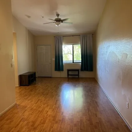 Image 1 - 3311 East Earll Drive, Phoenix, AZ 85018, USA - Apartment for sale