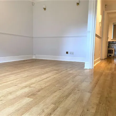 Image 4 - Mandeville Court, Finchley Road, London, NW3 6EX, United Kingdom - Apartment for rent