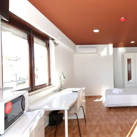 Rent this 1studio room on Rua Ferreira Lapa