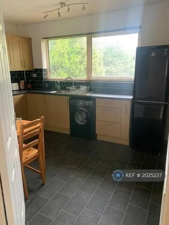 Image 3 - 7 Gregory Close, Nottingham, NG7 2LH, United Kingdom - Room for rent