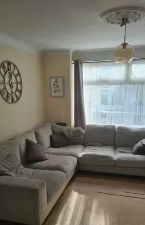 Rent this 1 bed apartment on Eastern Avenue in London, IG3 8JG