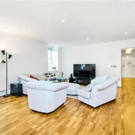 Image 3 - Latitude Apartments, Clapham Common South Side, London, SW4 9DY, United Kingdom - Room for rent