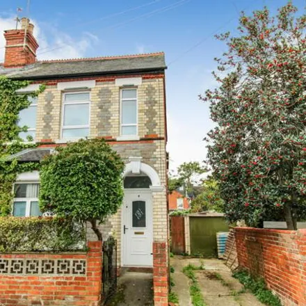 Buy this 5 bed house on 6 Bishops Road in Reading, RG6 1NP