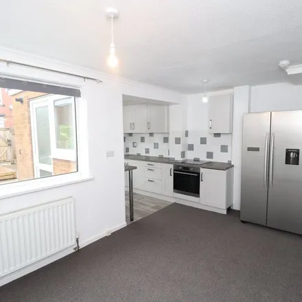 Image 5 - Paisley Place, Leeds, LS12 3JJ, United Kingdom - Townhouse for rent