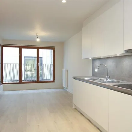 Rent this 1 bed apartment on Rijselsestraat 25;27 in 8500 Kortrijk, Belgium