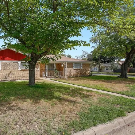 Image 2 - 7833 Arnold Terrace, North Richland Hills, TX 76180, USA - House for sale