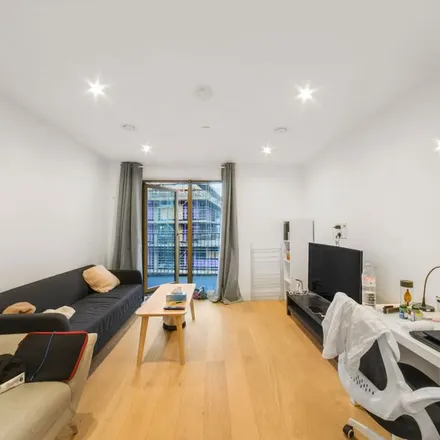 Rent this 1 bed apartment on unnamed road in Strand-on-the-Green, London