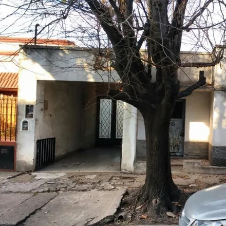 Buy this studio house on Doctor Joaquín Victor González 1093 in Partido de Morón, B1708 KCH Haedo