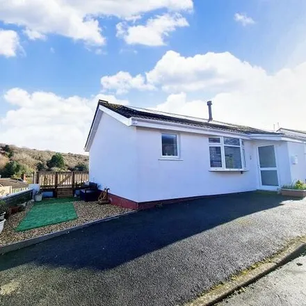 Buy this 2 bed duplex on Sealands Drive in Mumbles, SA3 4JU