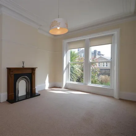 Image 5 - Westbourne School, 50-54 Westbourne Road, Sheffield, S10 2QQ, United Kingdom - Apartment for rent
