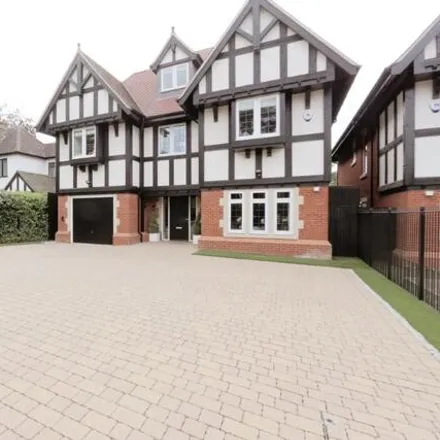 Rent this 7 bed house on Forest Lane in Chigwell, IG7 5AE
