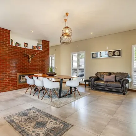 Image 2 - Portman Road, Bryanston, Sandton, 2152, South Africa - Apartment for rent