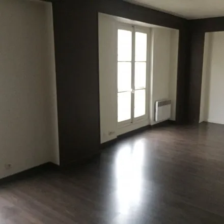 Rent this 2 bed apartment on 25 Rue Jeanne d'Arc in 45000 Orléans, France