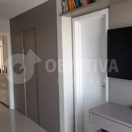 Buy this 3 bed apartment on Rua da Carioca in Patrimônio, Uberlândia - MG