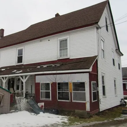 Buy this studio house on 24 Depot Street in Lancaster, NH 03584