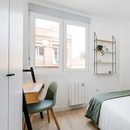 Rent this 11 bed room on Paseo de los Jesuitas in 16, 28011 Madrid