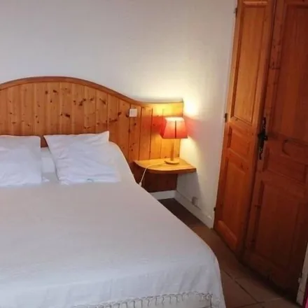 Rent this 2 bed townhouse on 43190 Le Mas-de-Tence