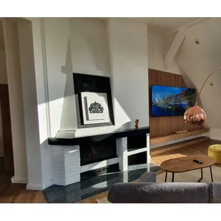 Rent this 4 bed apartment on Földerichstraße 62 in 13595 Berlin, Germany