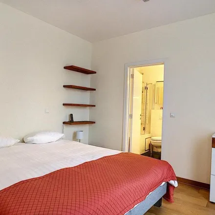 Rent this 1 bed apartment on Avenue Charbo - Charbolaan 39 in 1030 Schaerbeek - Schaarbeek, Belgium