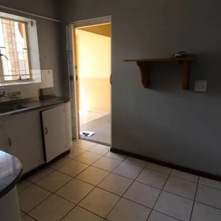 Image 5 - Las Palmas Flats, Vere Road, Southernwood, East London, 5213, South Africa - Apartment for rent