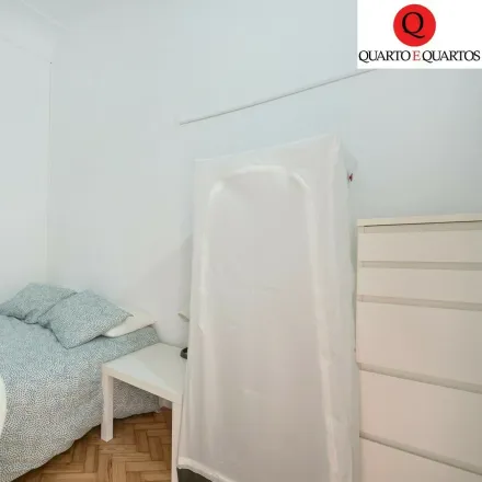Rent this studio room on Pastelaria Parque in Rua Sampaio e Pina, 1070-051 Lisbon