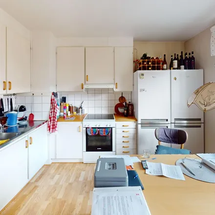 Rent this 4 bed apartment on Södra Stenbocksgatan 118 in 252 44 Helsingborg, Sweden