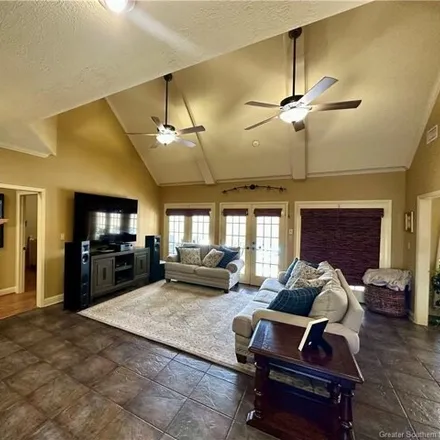 Image 4 - 4531 Country Club Place, Lake Charles, LA 70605, USA - House for sale