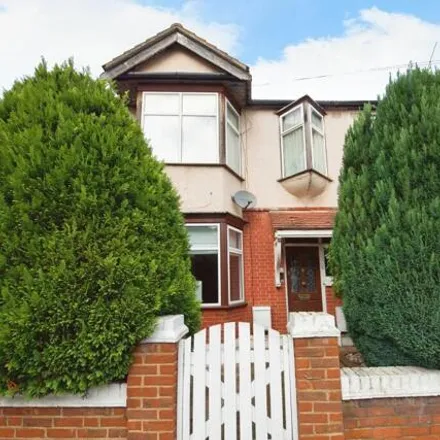 Image 1 - 18 Queenswood Avenue, London, E17 4EH, United Kingdom - Apartment for sale