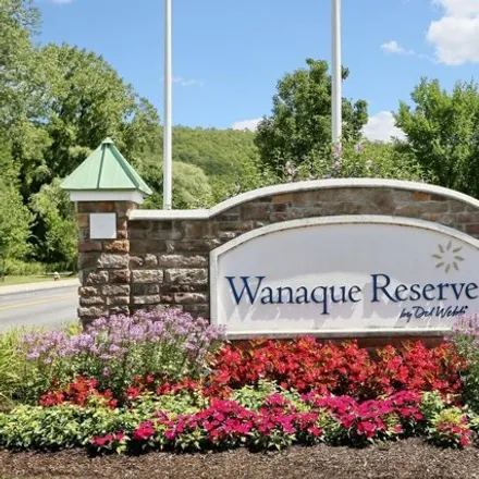 Buy this 3 bed condo on unnamed road in Wanaque, NJ 07465