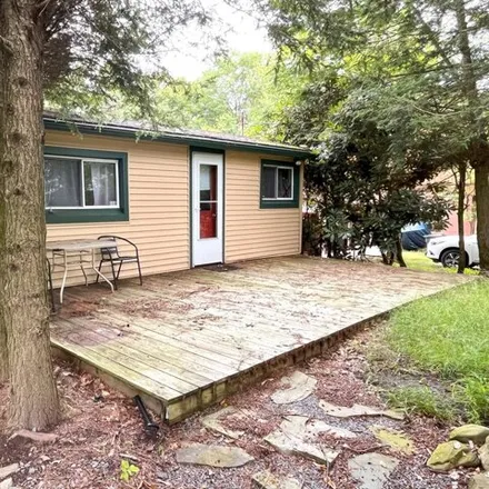 Buy this 2 bed house on 556 N Lake Dr in Lake Harmony, Pennsylvania