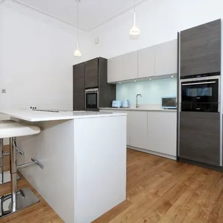 Image 2 - 40 Victoria Crescent Road, Partickhill, Glasgow, G12 9DE, United Kingdom - Apartment for rent