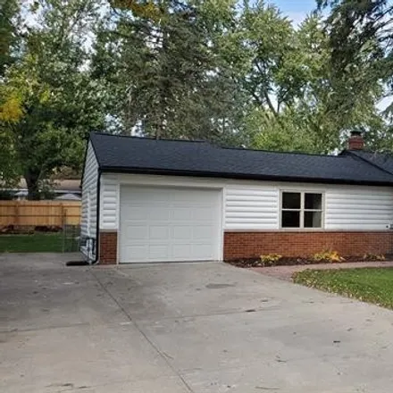 Image 2 - 2859 Fishermans Drive, Seven Harbors, Oakland County, MI 48356, USA - House for rent